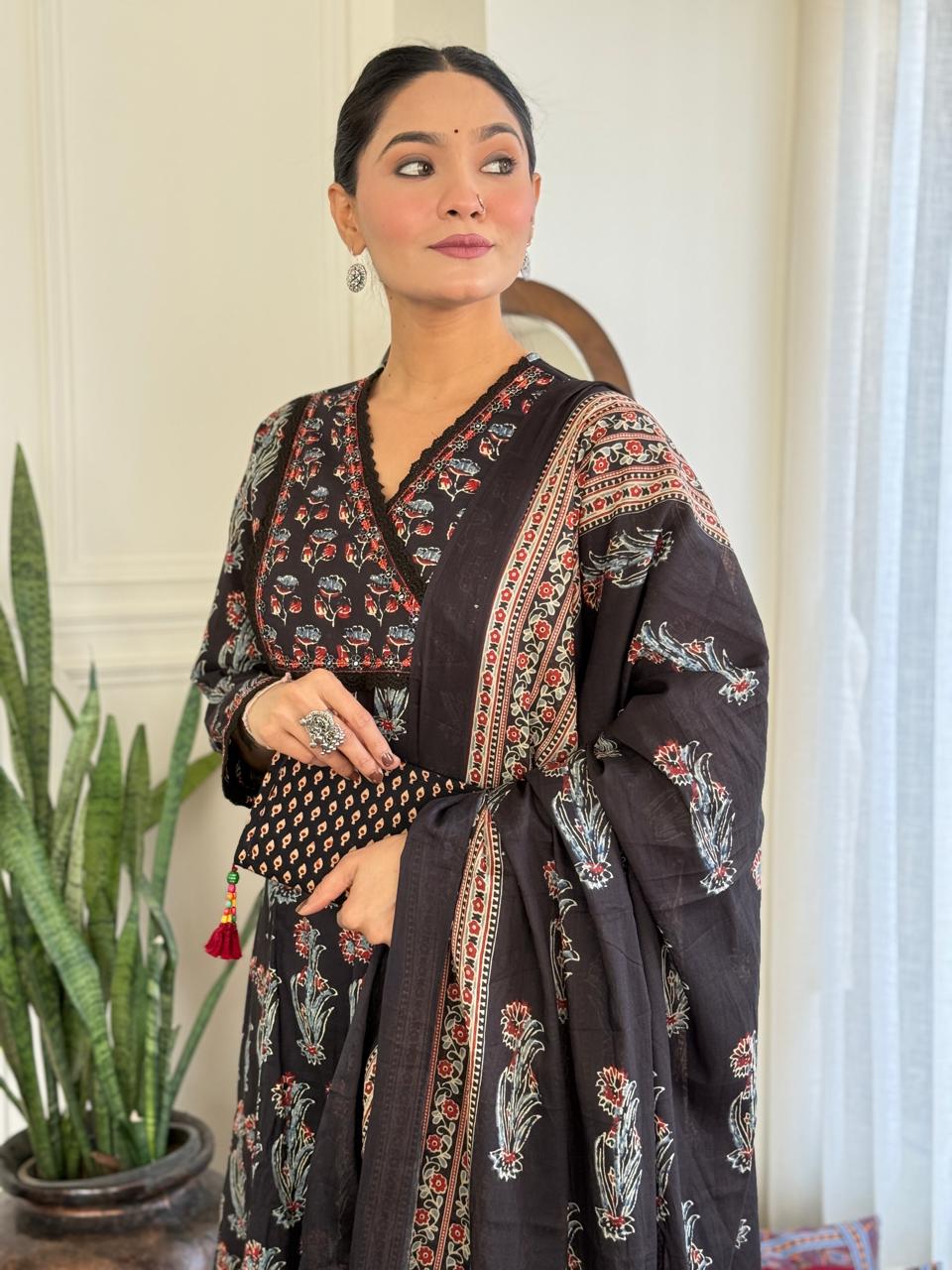 Gunjan A-Line Boota Cotton Set- Black