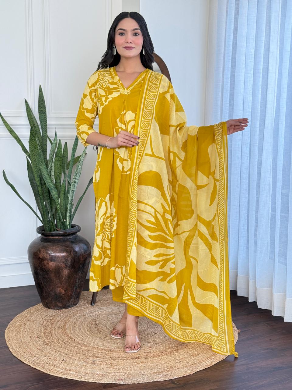 Ruhi Boota Cotton Set- MUSTURED