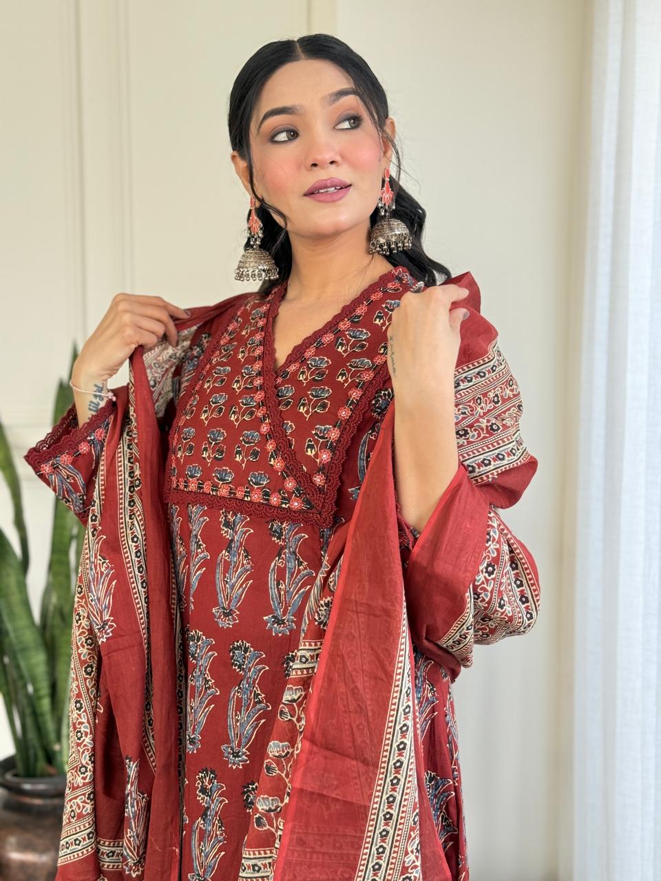 Gunjan A-Line Boota Cotton Set- Maroon